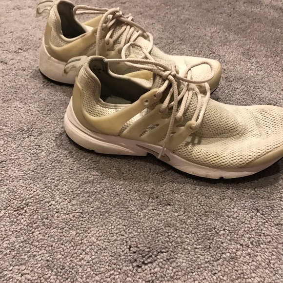 beige nike presto